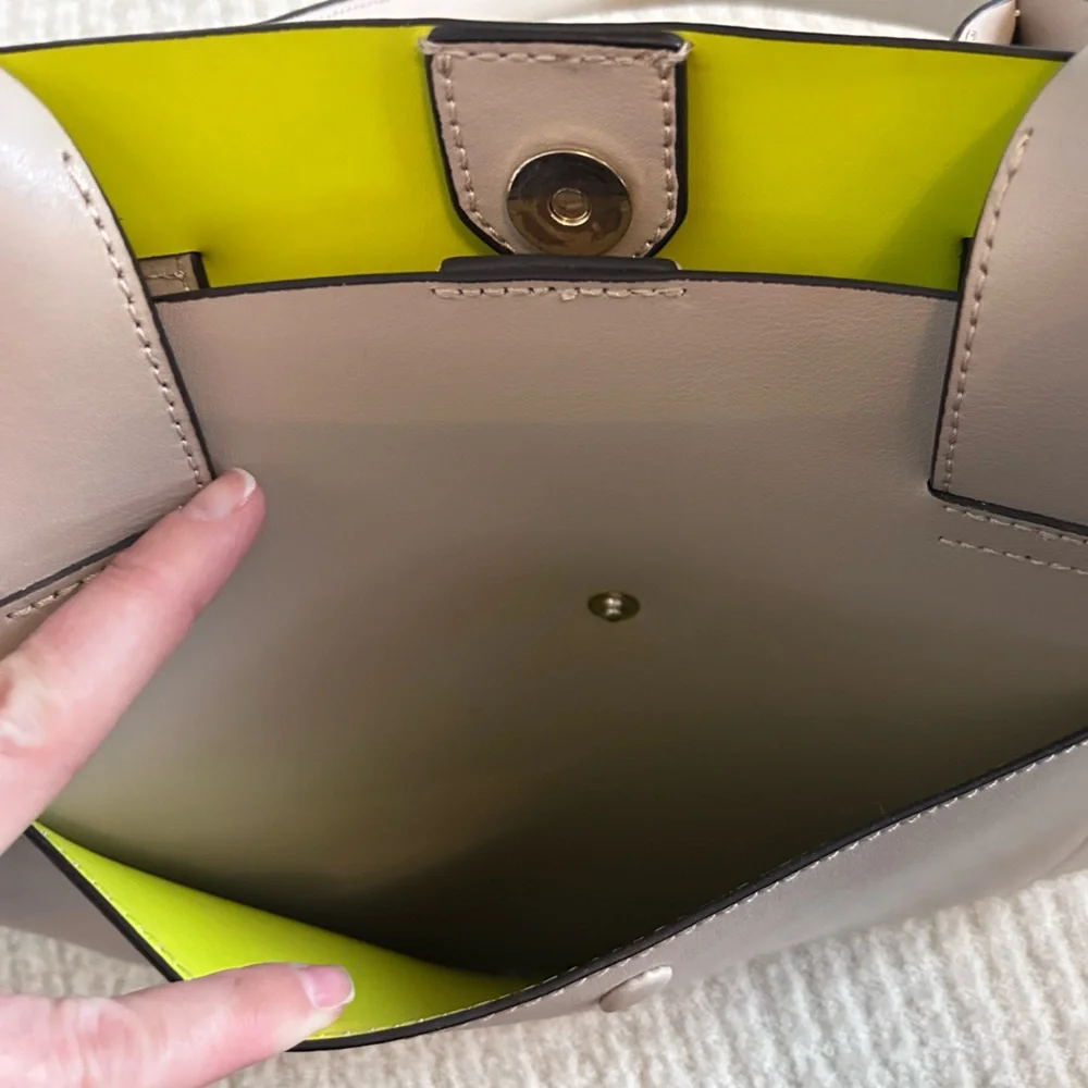 Banana Republic Leather Large East-West Tote in taupe with a lime interior - Picture 10 of 11